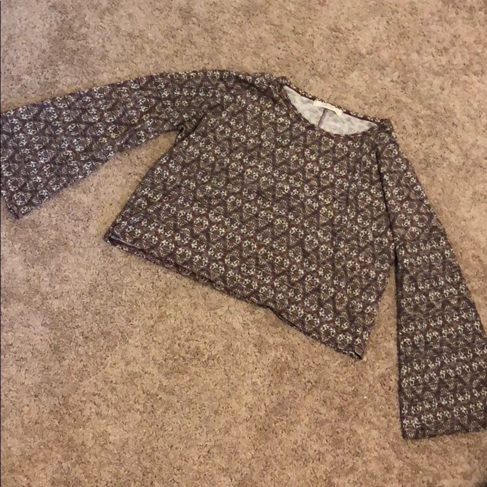 Long sleeve cropped top